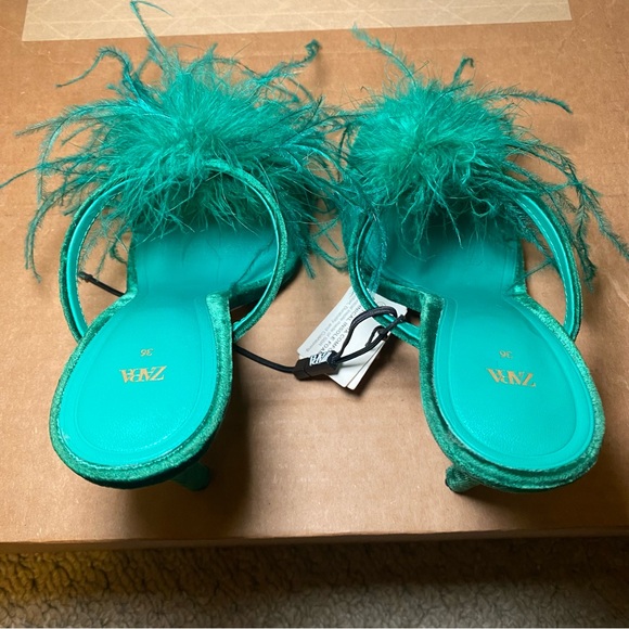 Zara Feathered Velvet Heels Size 6 - Picture 7 of 13